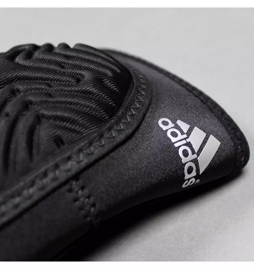 Наколенники защитные Adidas универсальные (черные, AK-100-BK)