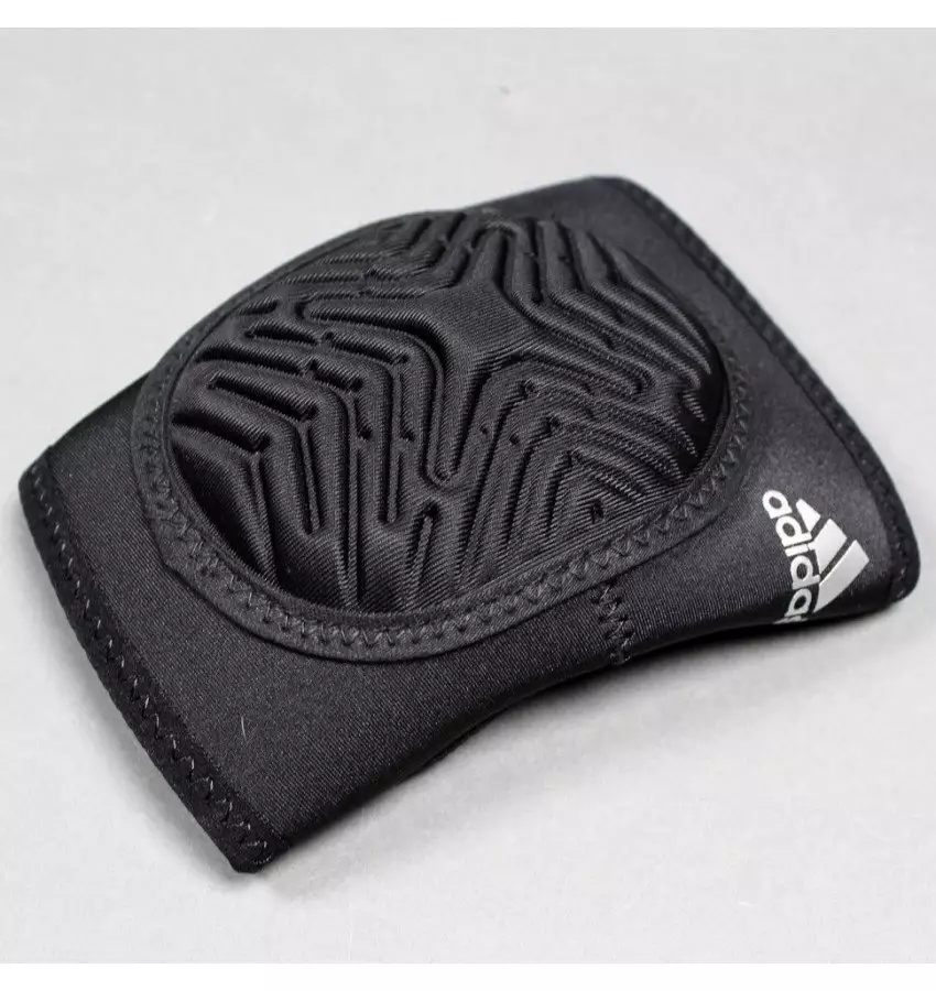 Наколенники защитные Adidas универсальные (черные, AK-100-BK)