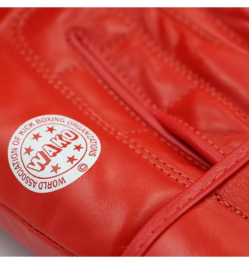 Кожаные боксерские перчатки Adidas WAKO (красный, ADIWAKOG1)